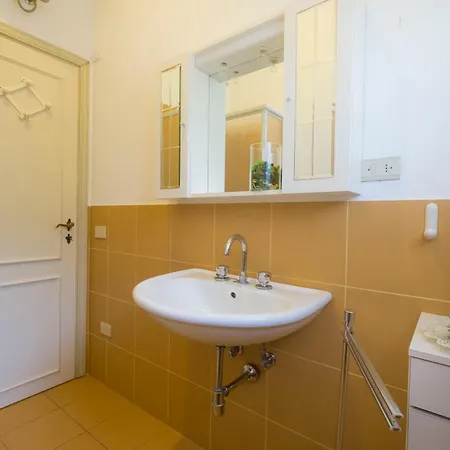 132 - Trilocale Al Primo Piano Al Taunus Con Portico Vista Mare - Climatizzato Inclusa Nel Prezzo Apartment