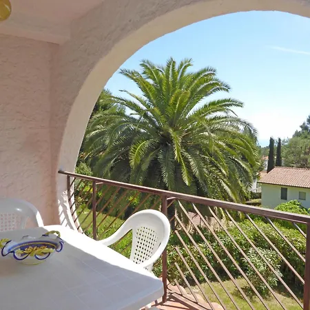 Apartment 132 - Trilocale Al Primo Piano Al Taunus Con Portico Vista Mare - Climatizzato Inclusa Nel Prezzo *