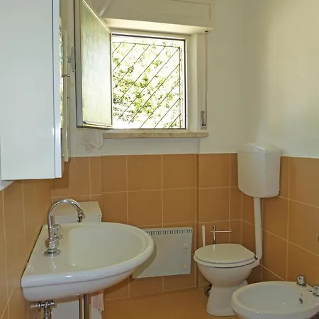 132 - Trilocale Al Primo Piano Al Taunus Con Portico Vista Mare - Climatizzato Inclusa Nel Prezzo *